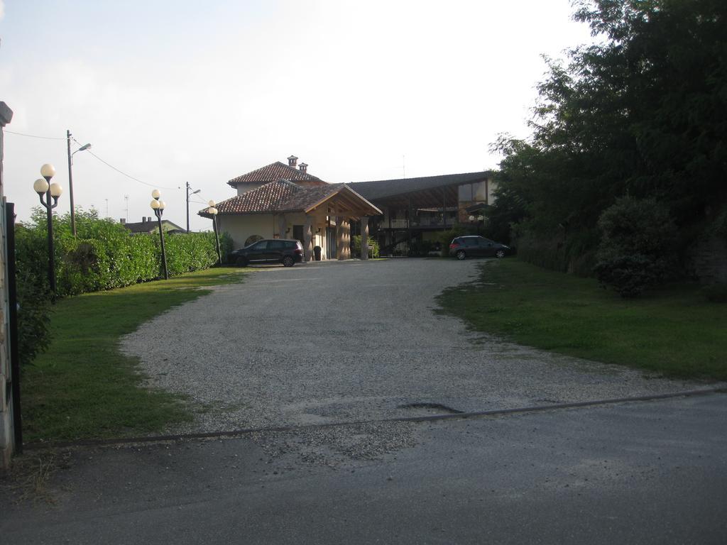 Albergo Giardino Sannazzaro de' Burgondi Exterior foto